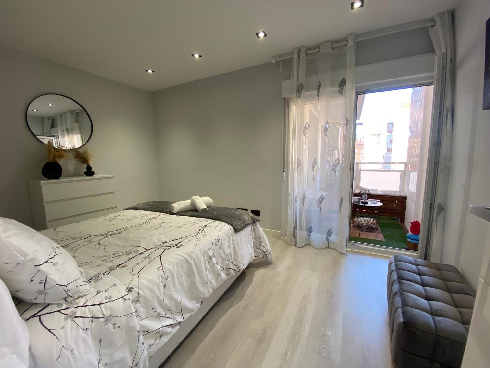 Piso Deluxe Centro Cerca Del Bec Daire Barakaldo Dış mekan fotoğraf